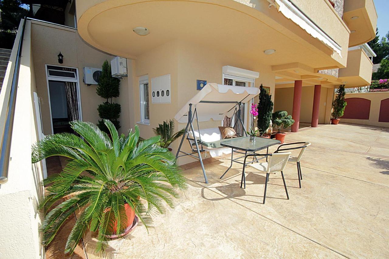 Villa Jupok Bar Εξωτερικό φωτογραφία