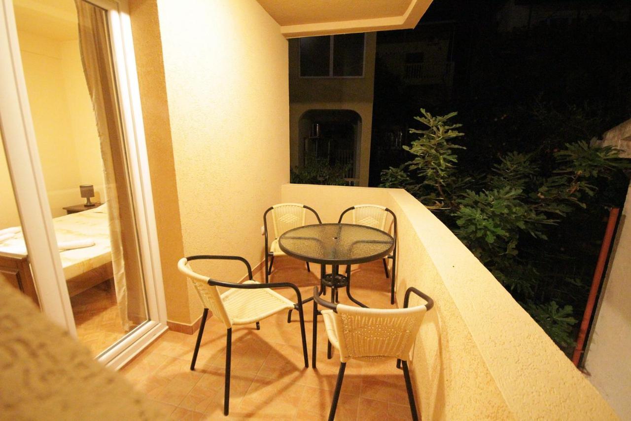 Villa Jupok Bar Εξωτερικό φωτογραφία