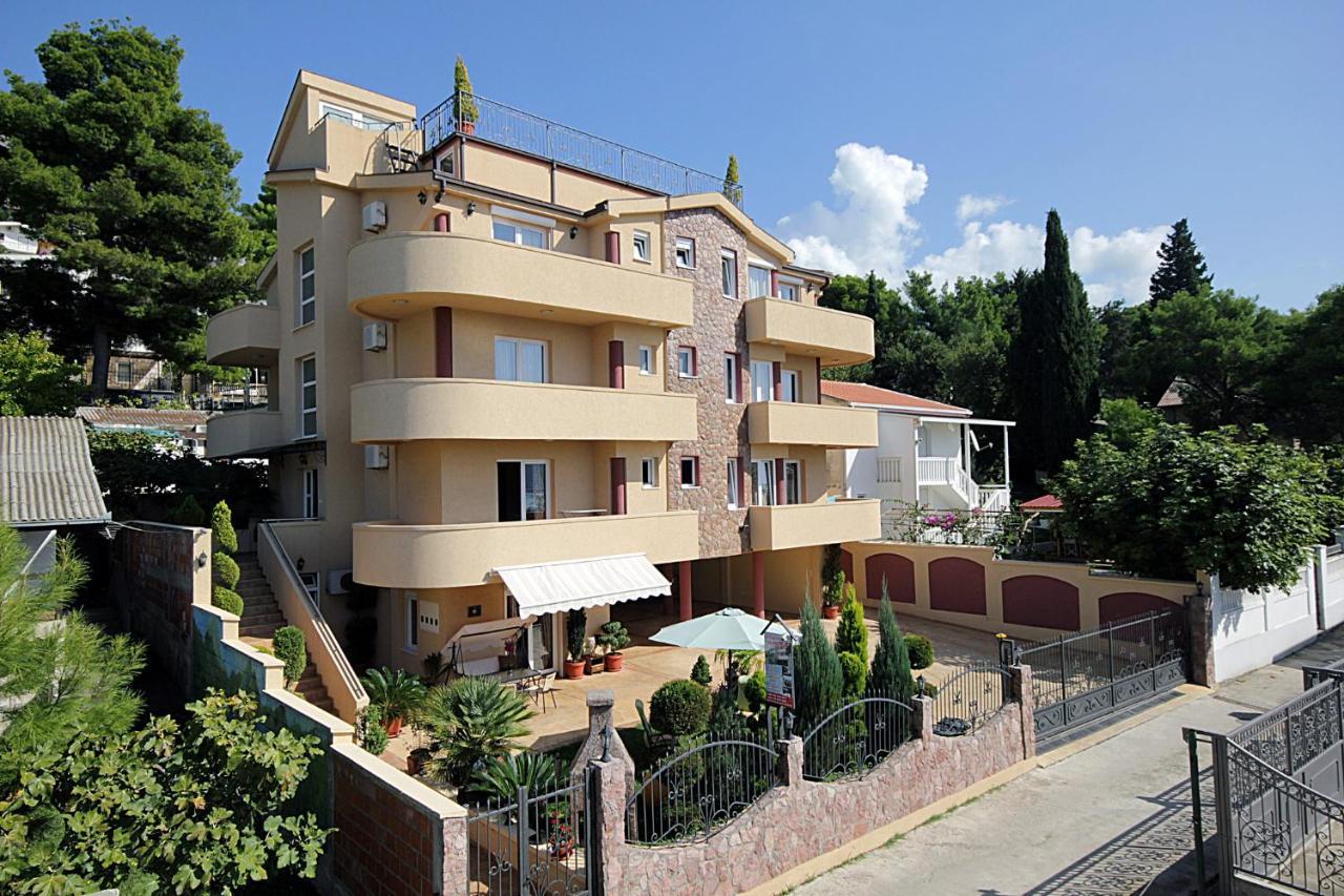 Villa Jupok Bar Εξωτερικό φωτογραφία
